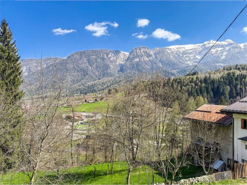 Chalet in Commezzadura