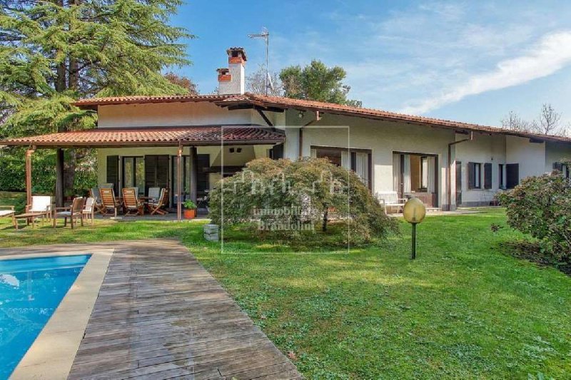 Villa a Luvinate