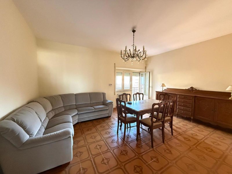 Appartement à Atina
