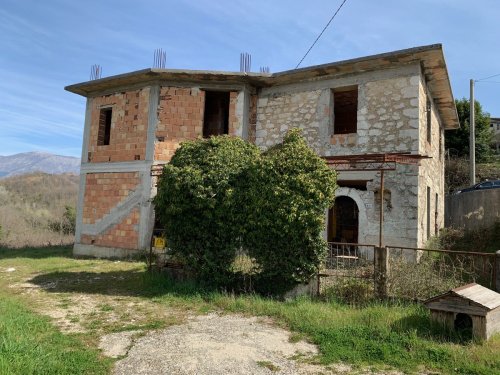 Maison à Atina