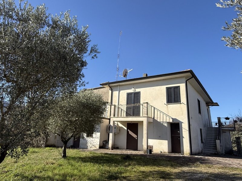 Maison à Atina