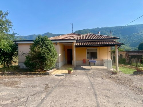 Casa indipendente a Villa Latina