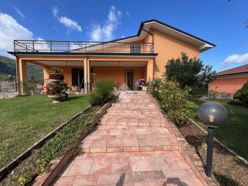 Villa in Villa Latina