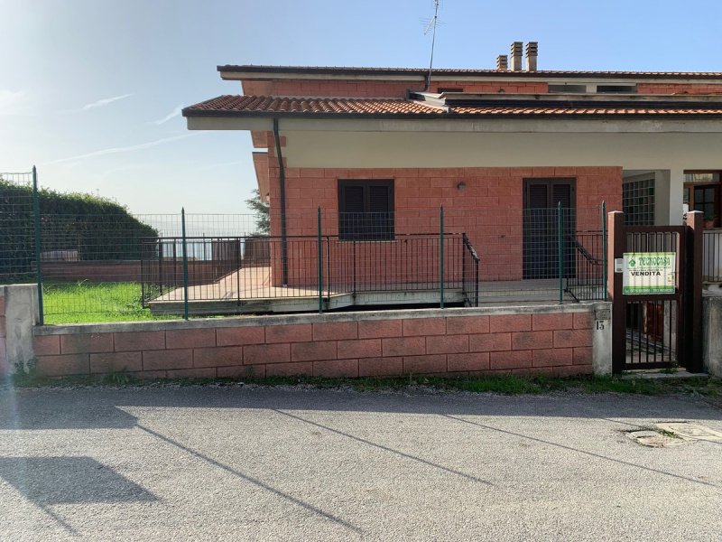 Casa semi-independiente en San Donato Val di Comino