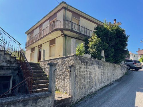 Casa indipendente a Posta Fibreno