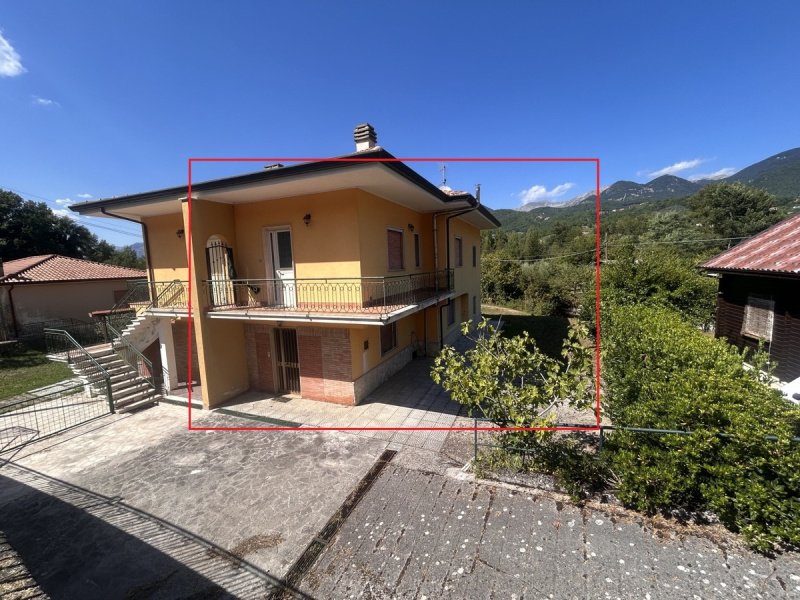 Casa geminada em Villa Latina