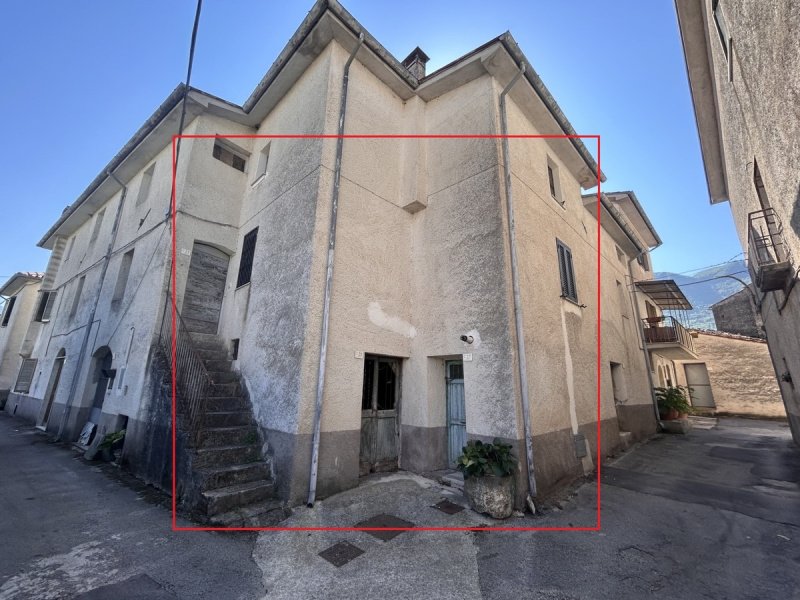 Casa geminada em Villa Latina