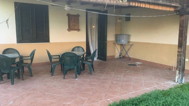 Villa a Campofelice di Roccella