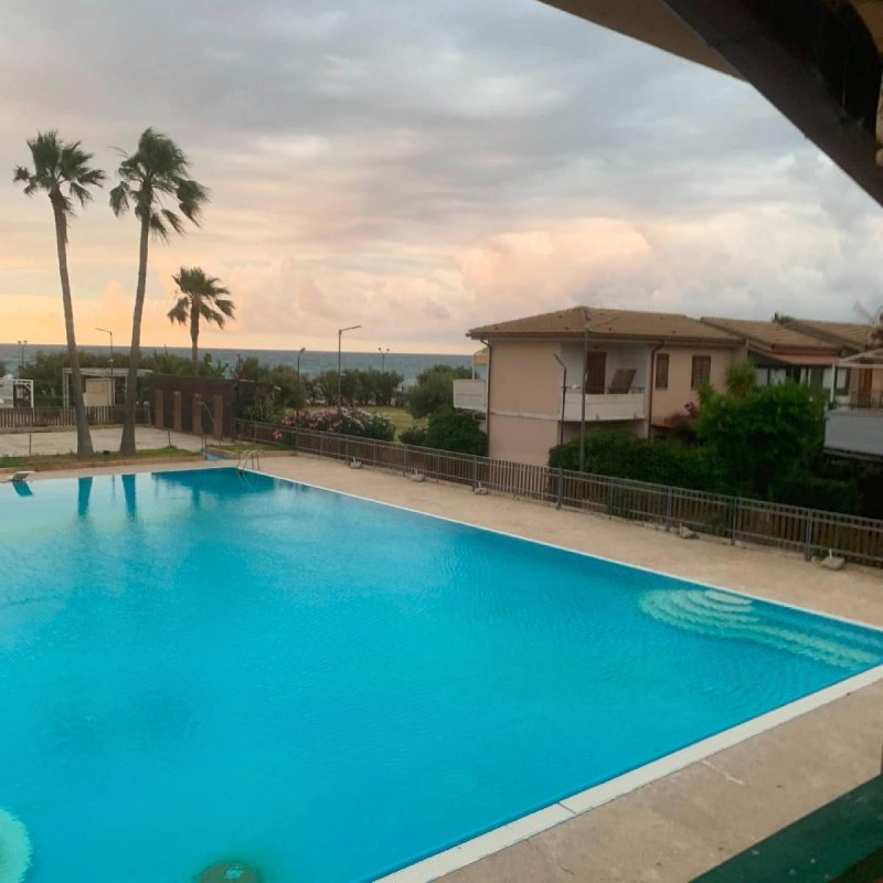 Villa in Campofelice di Roccella