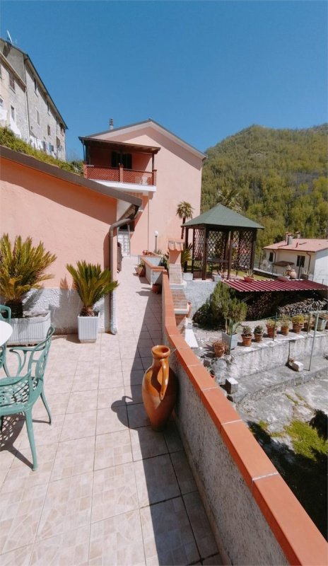 Doppelhaushälfte in Carrara