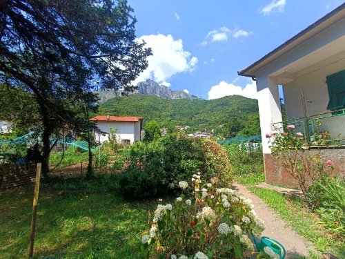 Detached house in Vagli Sotto