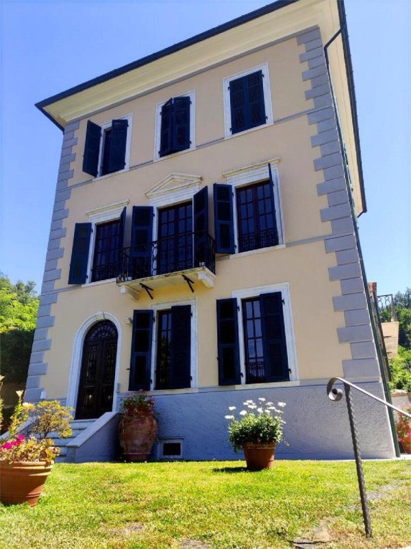 Vrijstaande woning in Carrara