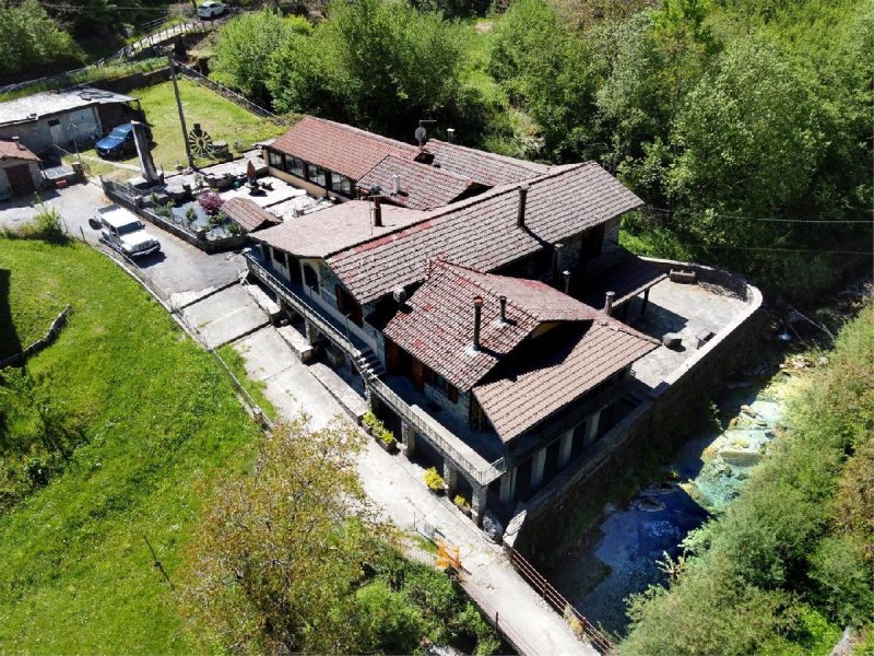 Villa i Minucciano
