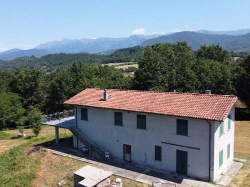 Casa indipendente a Licciana Nardi