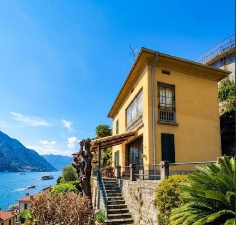 Villa in Carate Urio