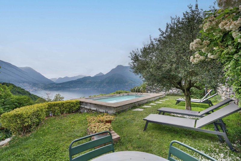 Villa in Perledo