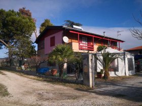 Detached house in Roseto degli Abruzzi
