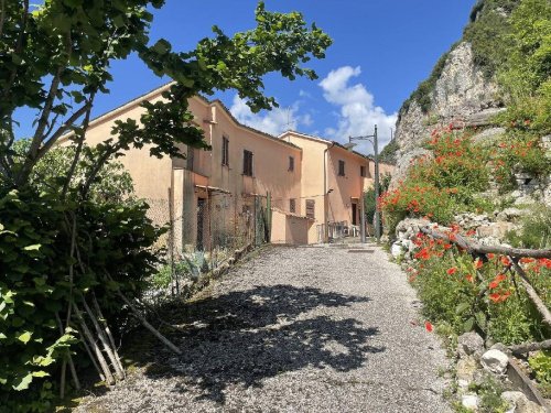 Palace in Cerreto di Spoleto