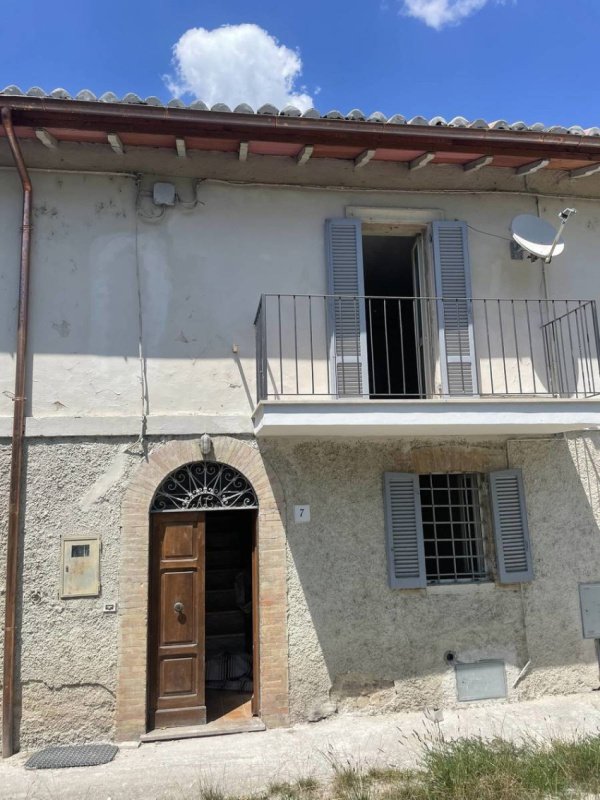 Country house in Preci