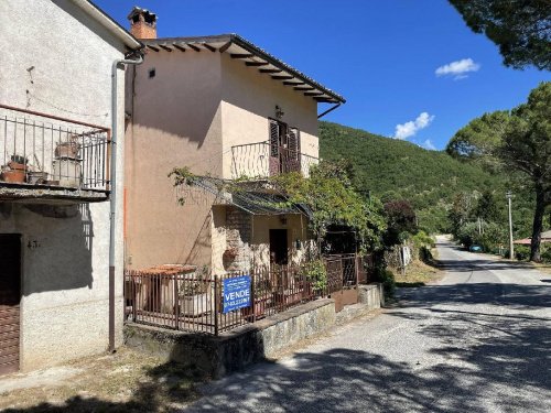 Semi-detached house in Cerreto di Spoleto