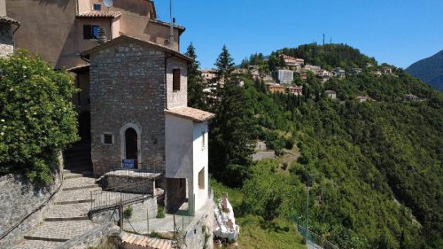 Semi-detached house in Cerreto di Spoleto