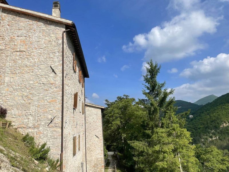 Semi-detached house in Sellano