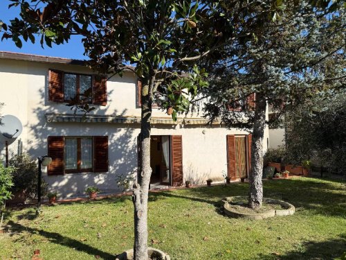 Semi-detached house in Spoleto
