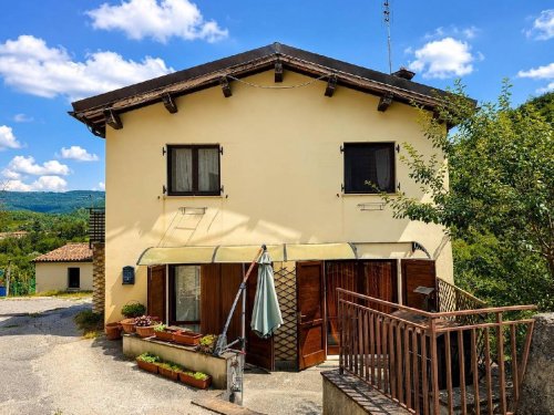 Casa semi indipendente a Sellano