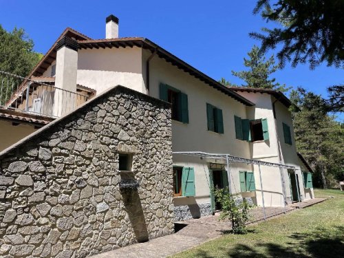 Villa i Preci