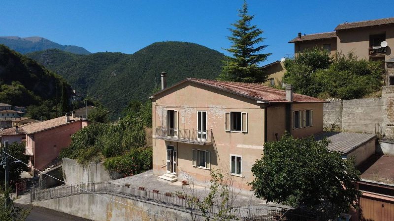 Einfamilienhaus in Cerreto di Spoleto