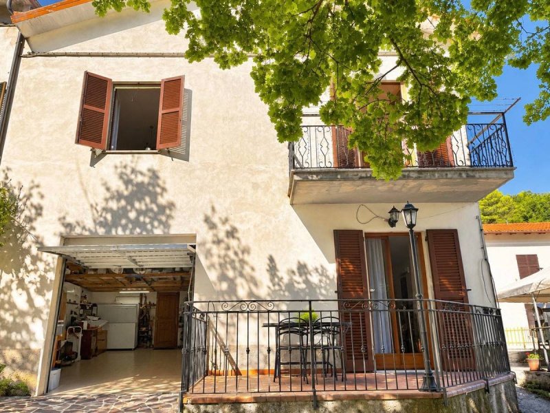 Maison jumelée à Spolète