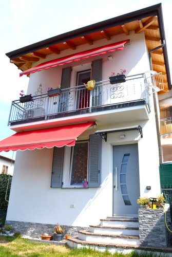 Casa adosada en Olgiate Comasco