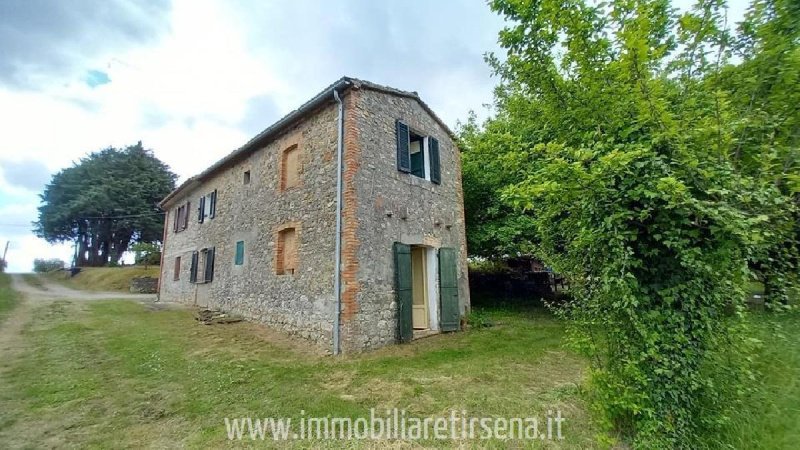 Farmhouse in Ficulle