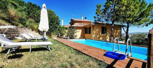 Villa à San Severino Marche
