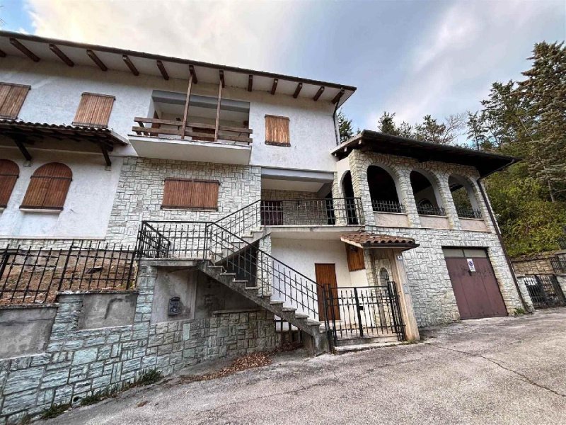 Villa i Pioraco