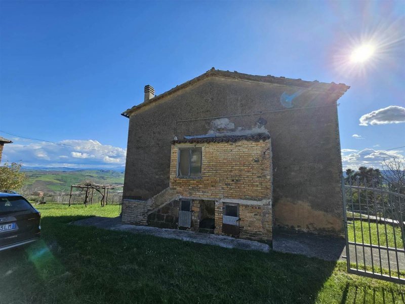Casa en San Severino Marche