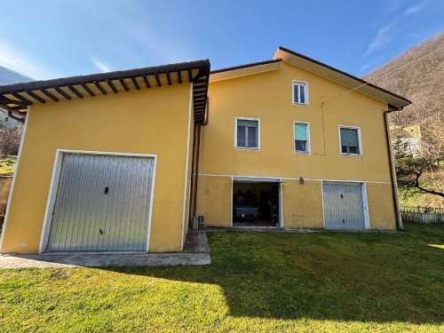 Casa indipendente a Fiuminata