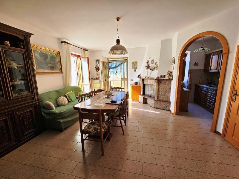 Maison jumelée à San Severino Marche