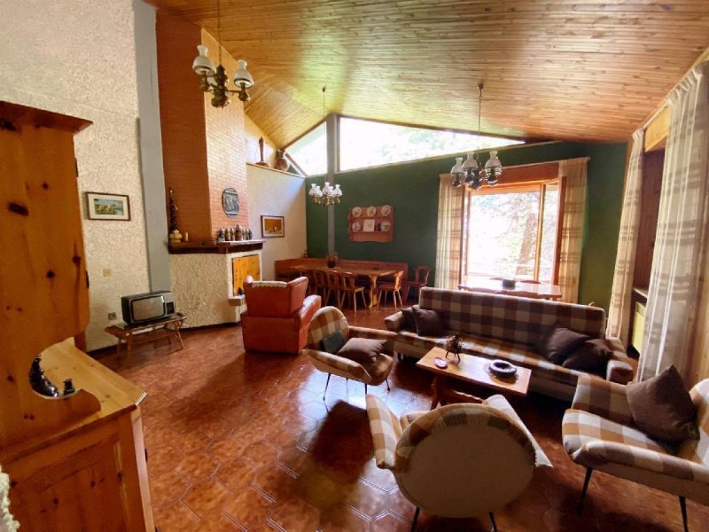 Casa indipendente a San Severino Marche