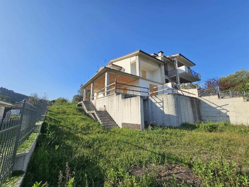 Moradia com terraço em San Severino Marche