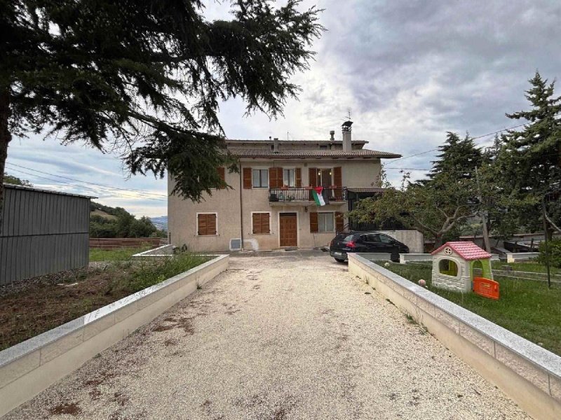 Appartement individuel à Serrapetrona