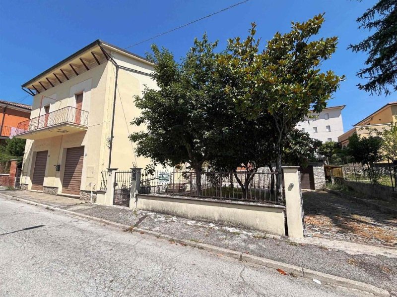 Einfamilienhaus in San Severino Marche