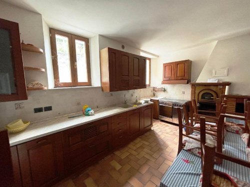 Apartamento independente em Pioraco