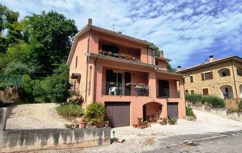 Einfamilienhaus in San Severino Marche
