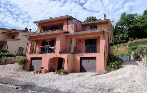 Einfamilienhaus in San Severino Marche