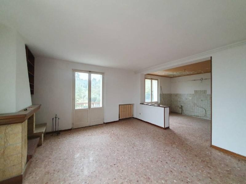 Casa semi indipendente a San Severino Marche
