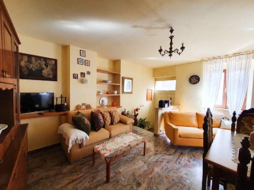 Maison jumelée à San Severino Marche