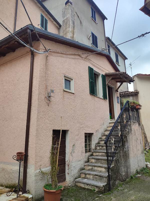 Teto/Chão em Fiuminata