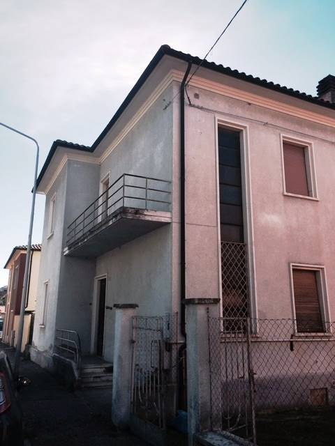 Vrijstaande woning in San Severino Marche