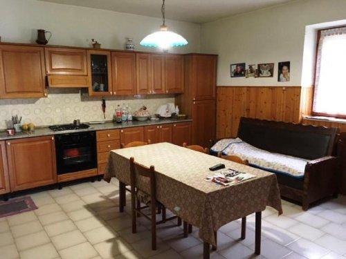 Parhus i San Severino Marche